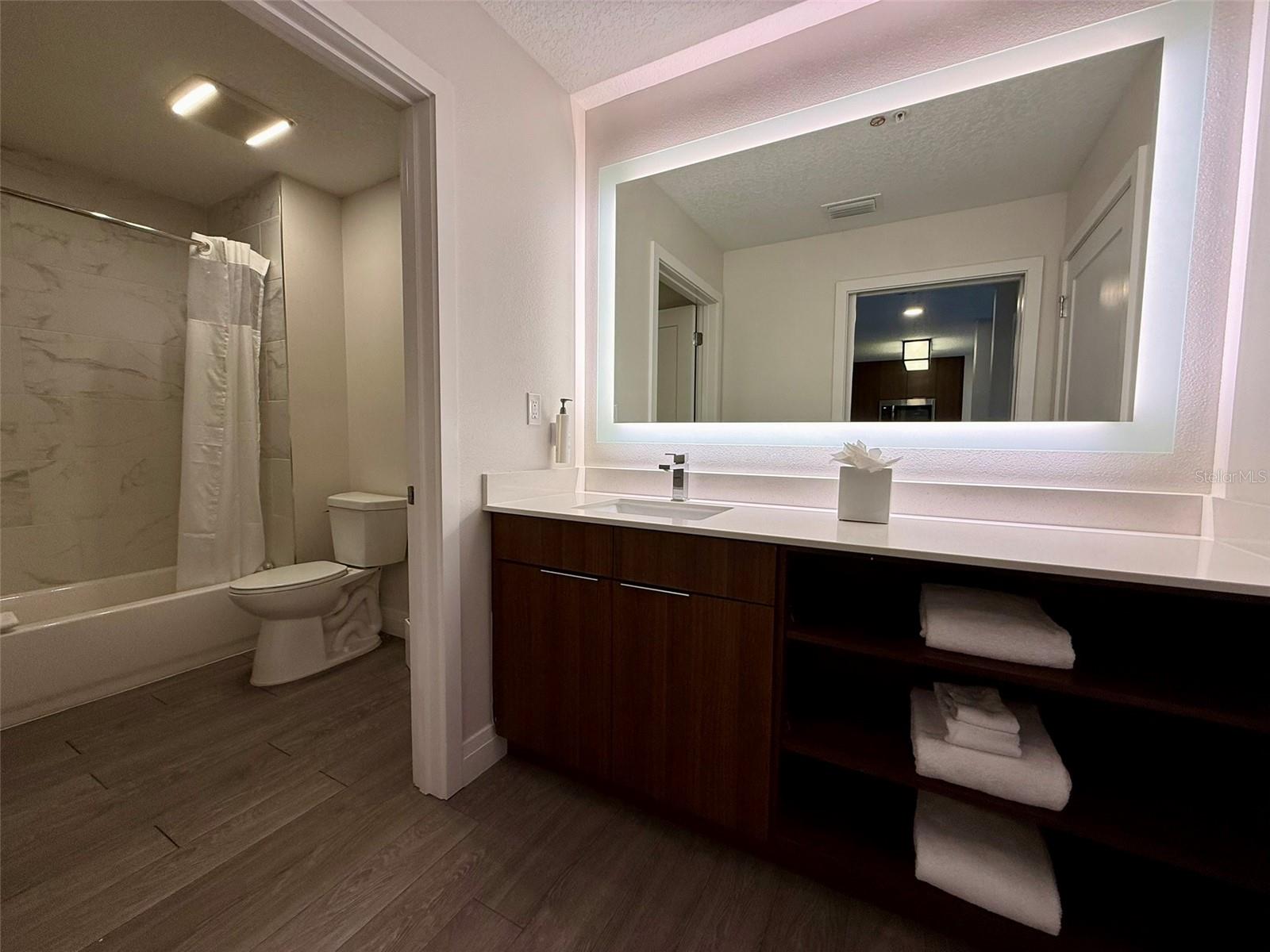 GROVE RESORT AND SPA HOTEL CONDO 1 - Residential