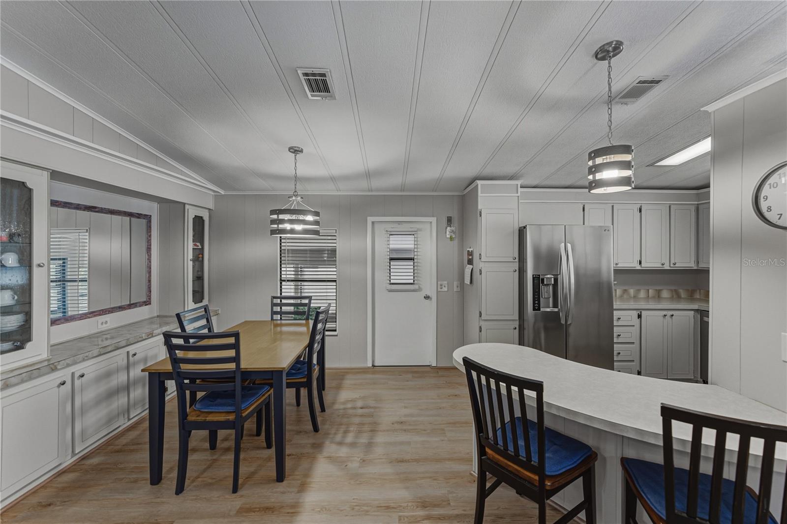 COLONY HILLS COMMUNITY - Residential