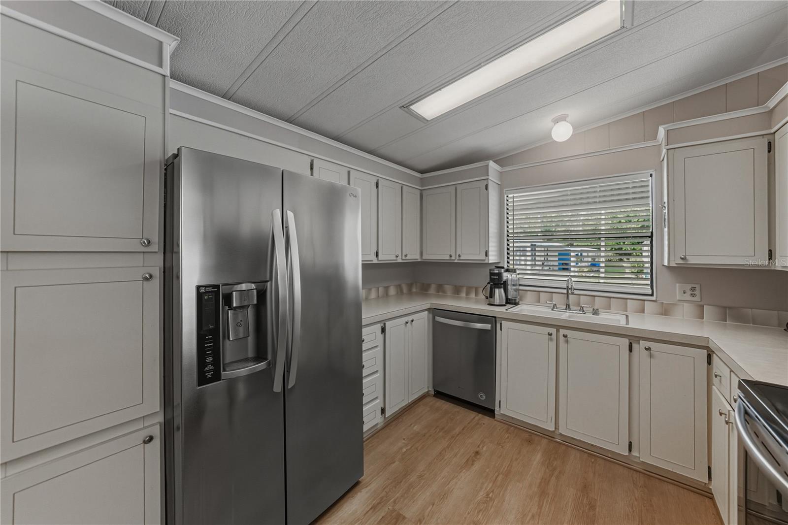 COLONY HILLS COMMUNITY - Residential