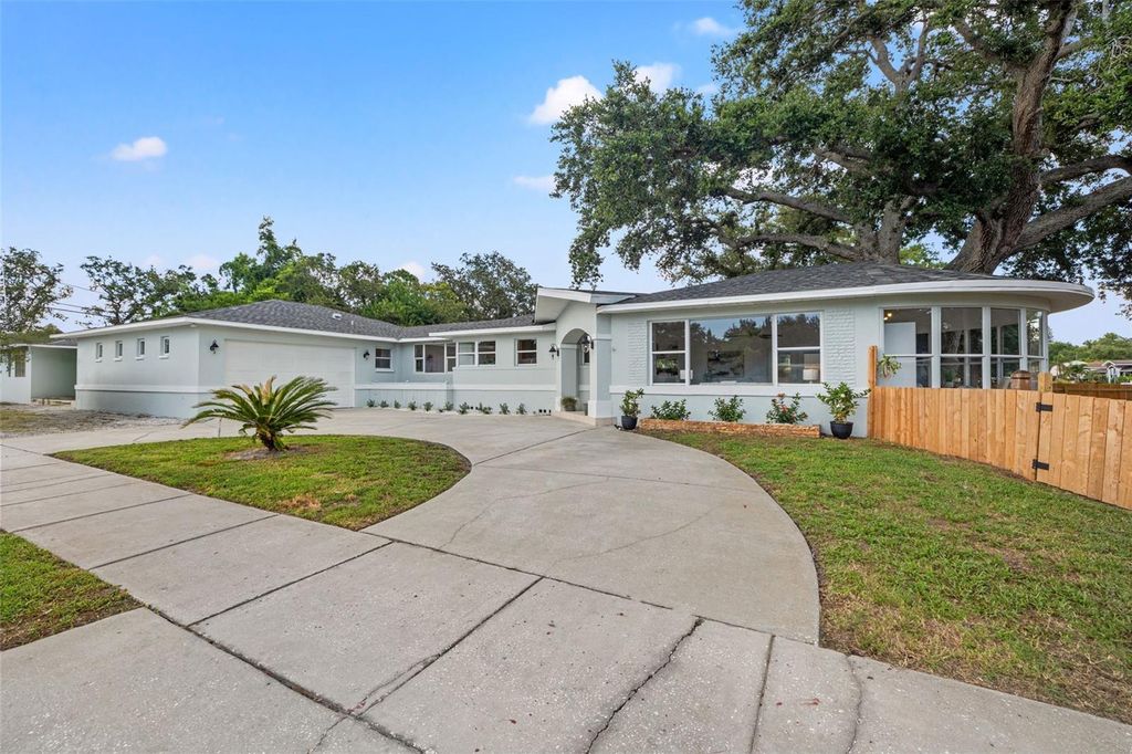 Photo of 1026 64th Street S, Gulfport, FL 33707 (MLS # TB8399313)