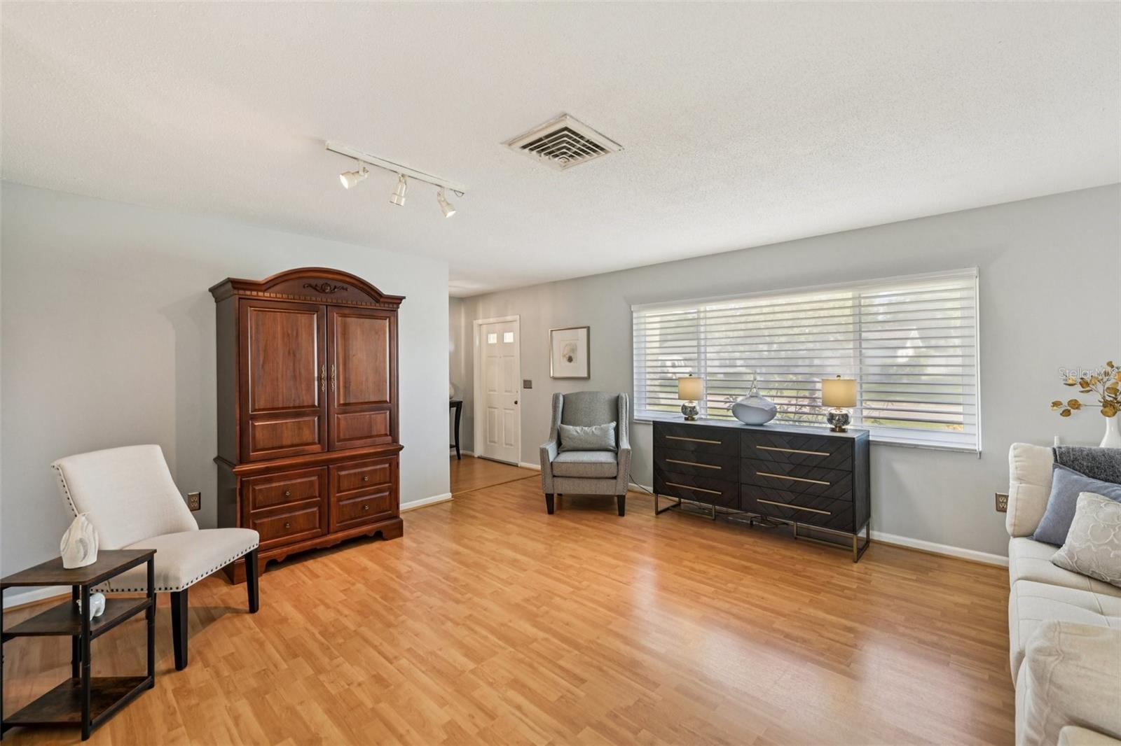 WEST WOODS - Residential