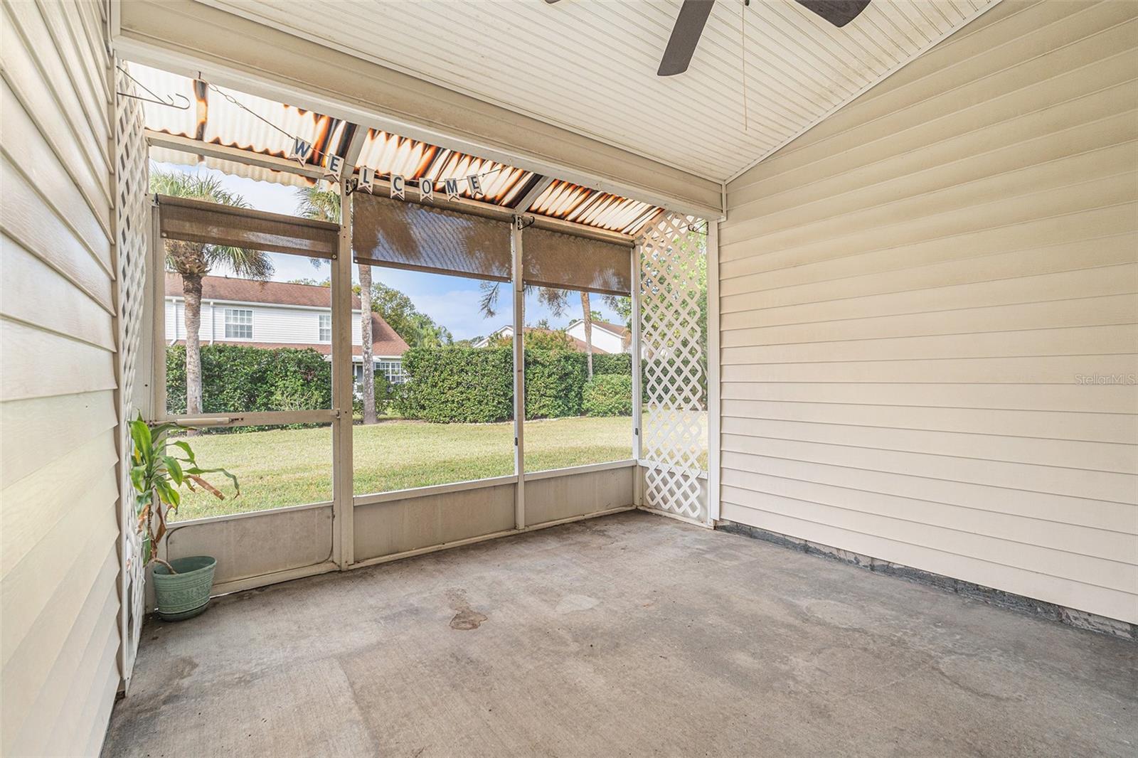 LAKE HERON PHASES THREE B FOUR B & FIVE B PB 33 PG - Residential