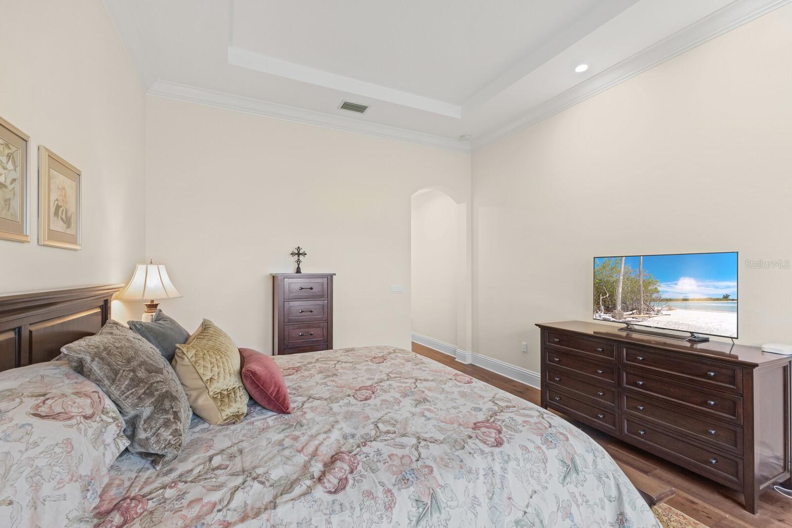 FOUNDERS CLUB - Residential