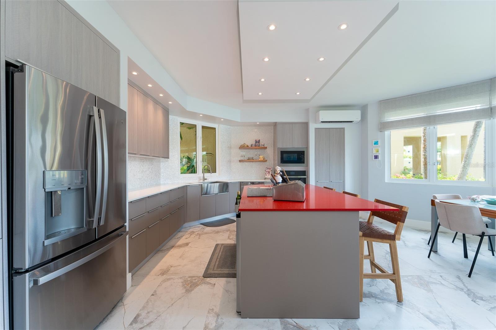 O4 LAKESIDE VILLAS O4