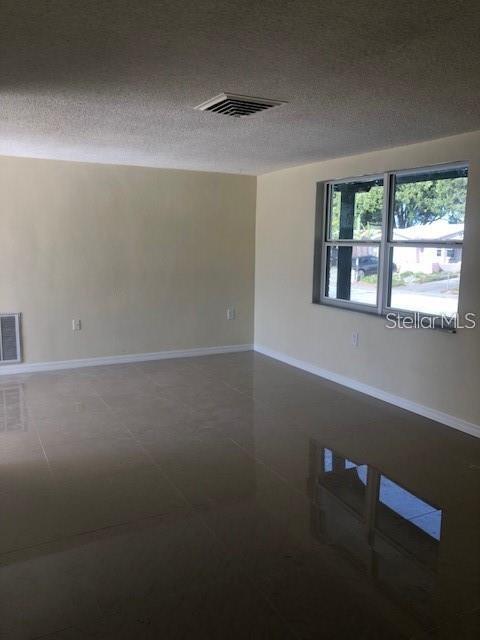 REGENCY PARK - Residential Lease