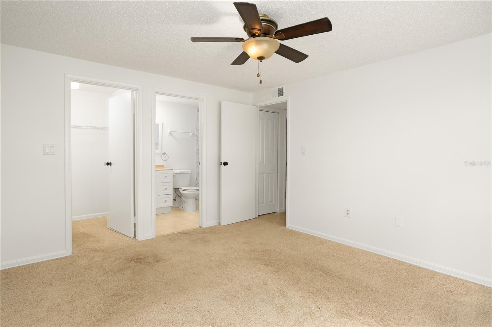 ORANGEWOOD PH 03 BLDG 03 - Residential Lease