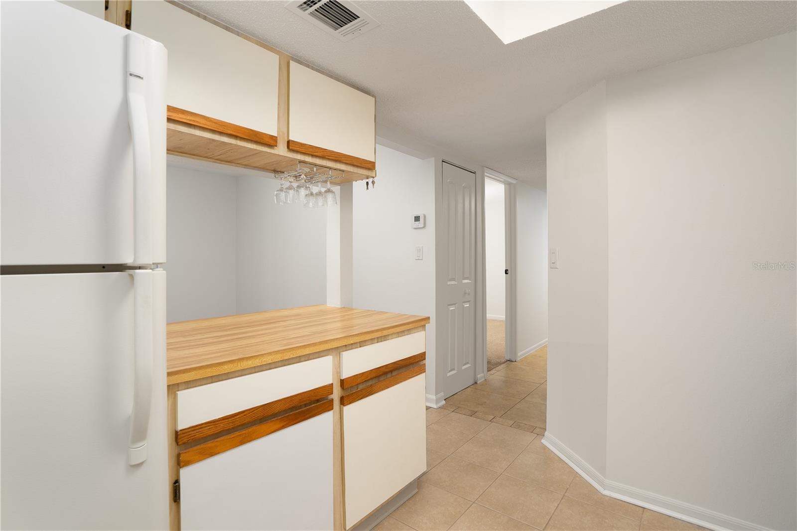 ORANGEWOOD PH 03 BLDG 03 - Residential Lease