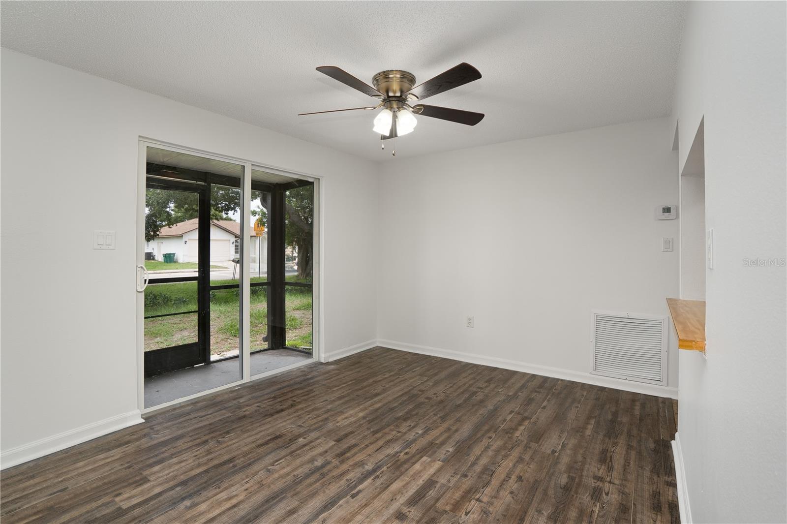 ORANGEWOOD PH 03 BLDG 03 - Residential Lease