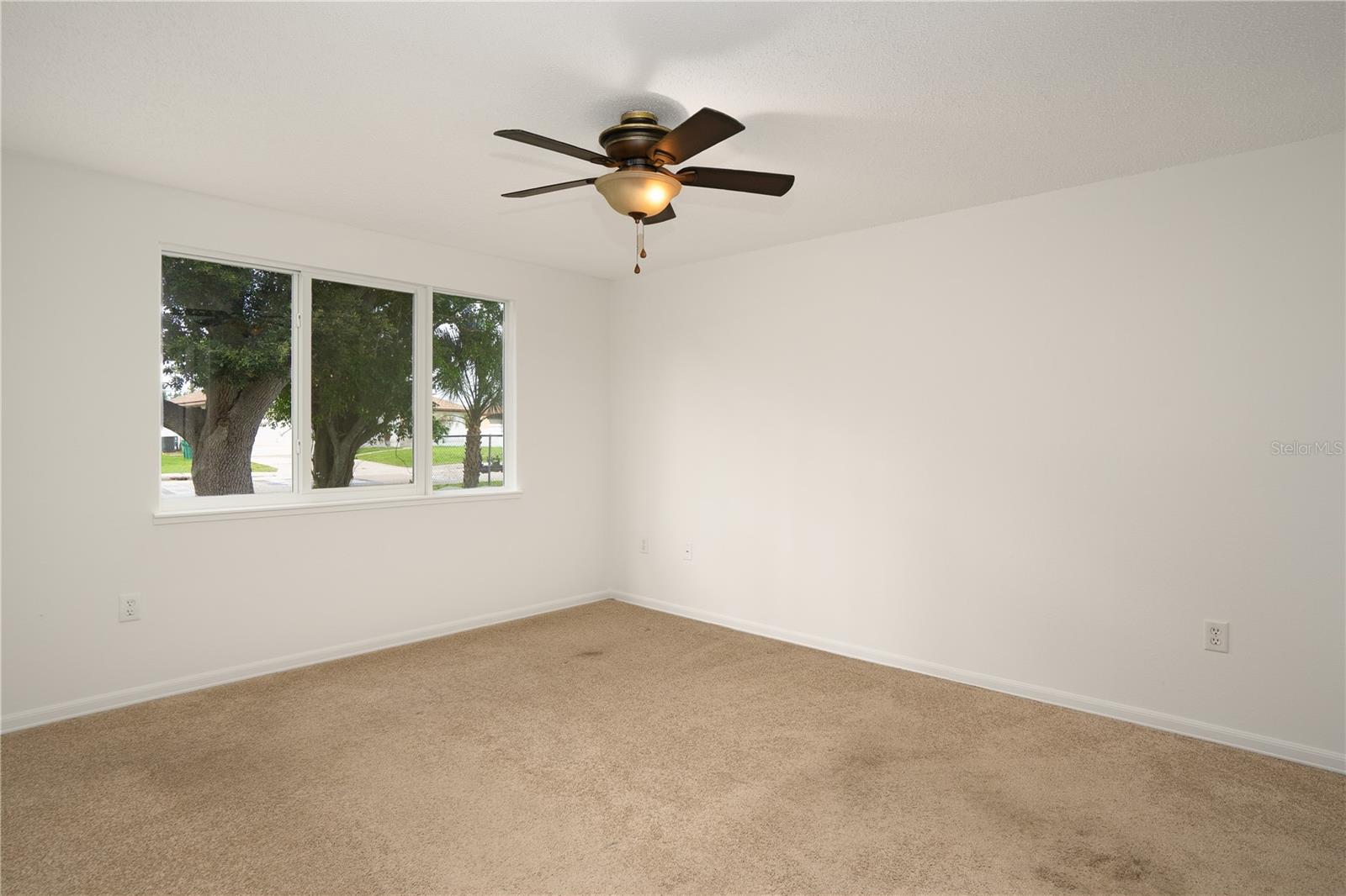 ORANGEWOOD PH 03 BLDG 03 - Residential Lease