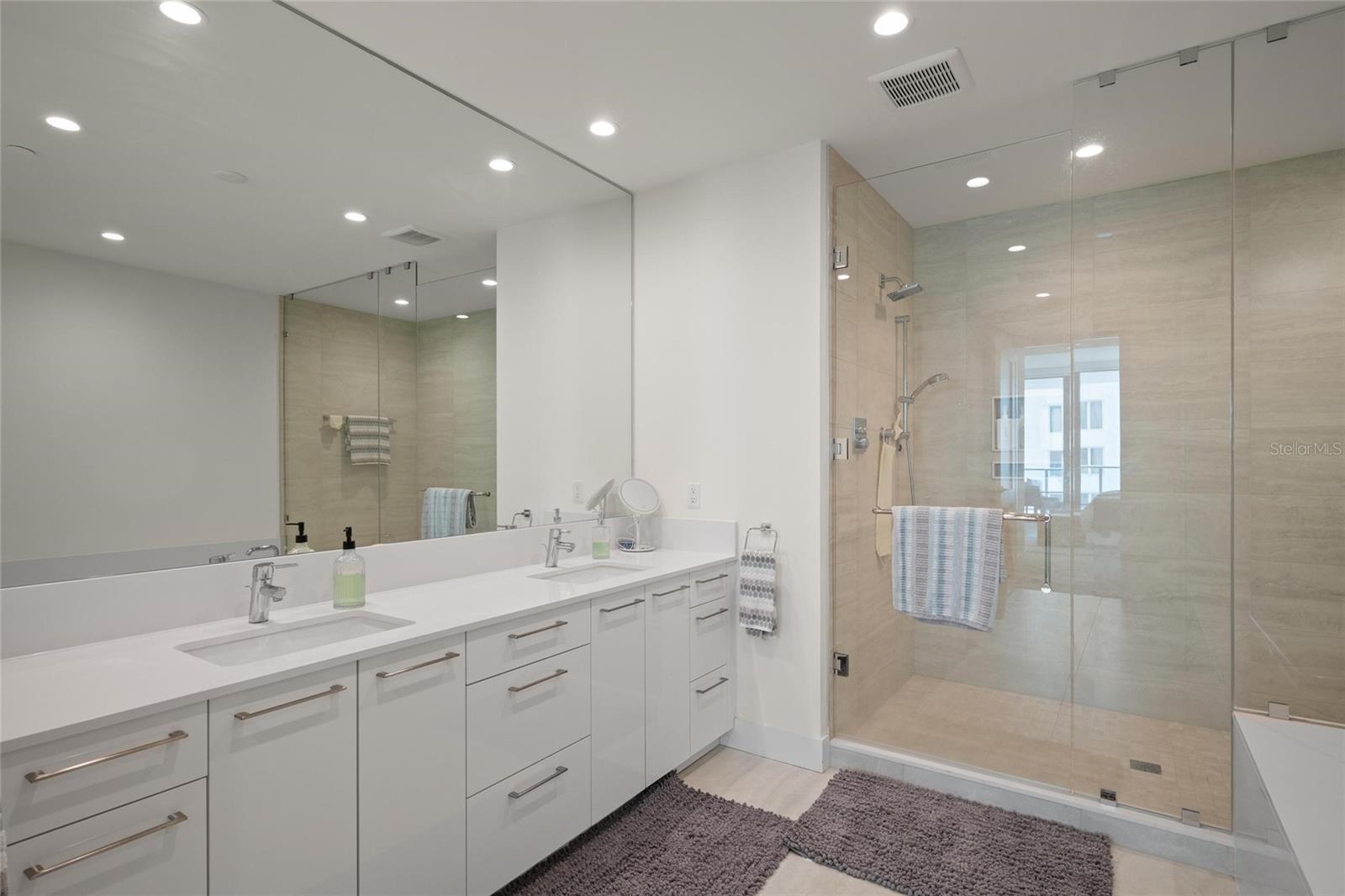 SALTAIRE CONDO - Residential