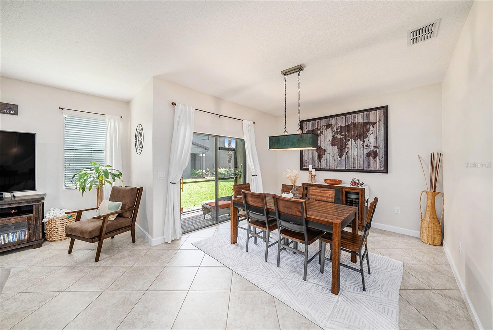 HIDDEN OAKS TOWNHOMES - Residential