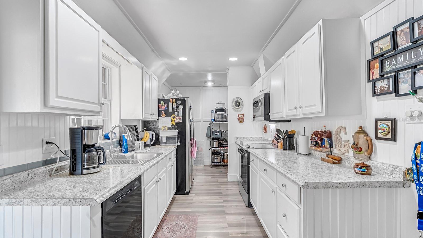 2906 FIELDCREST COURT