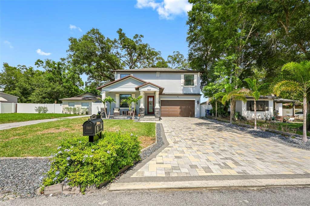 Photo of 7507 N Dartmouth Avenue, Tampa, FL 33604 (MLS # TB8520852)