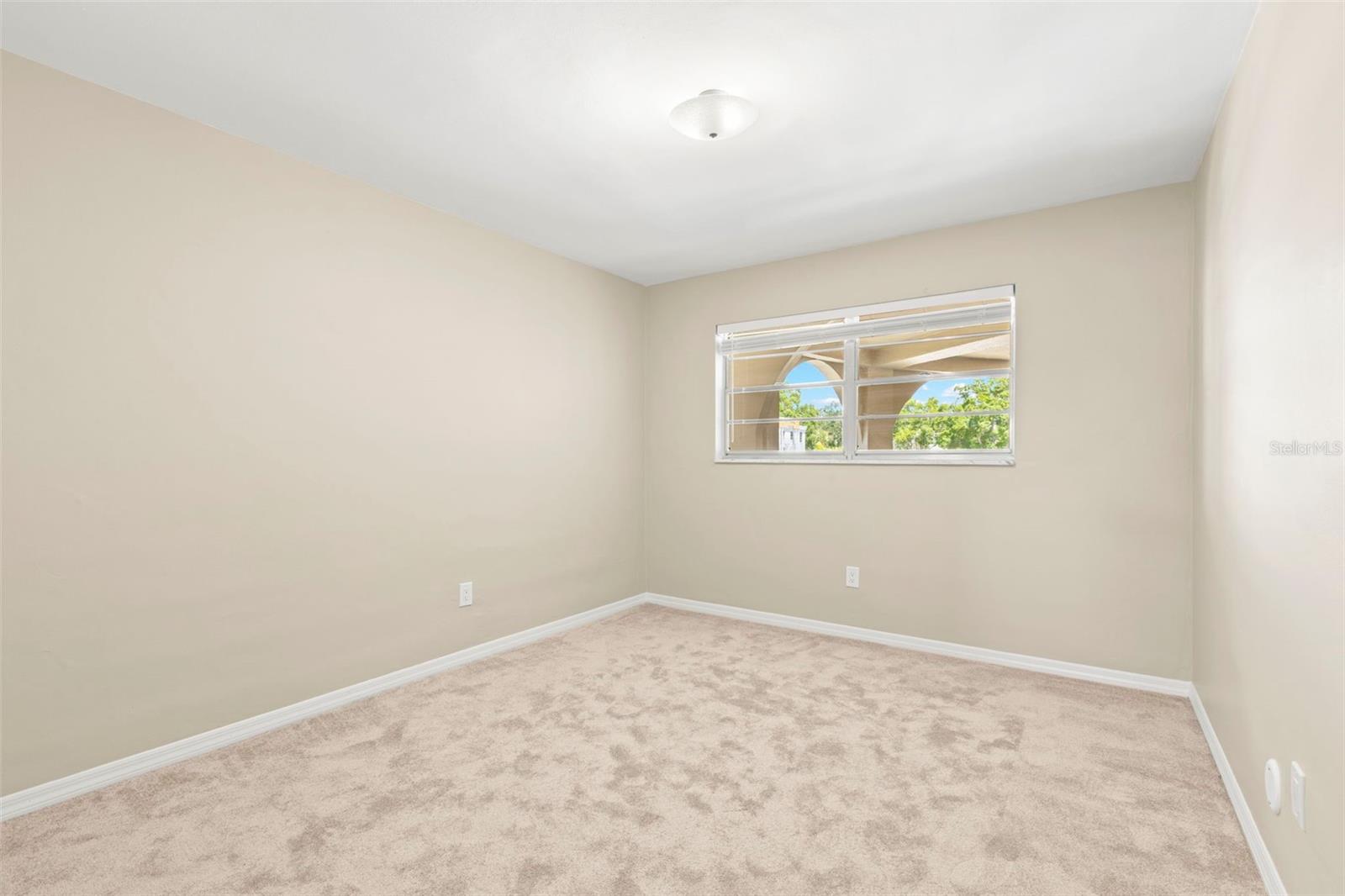 ON TOP OF THE WORLD - Residential