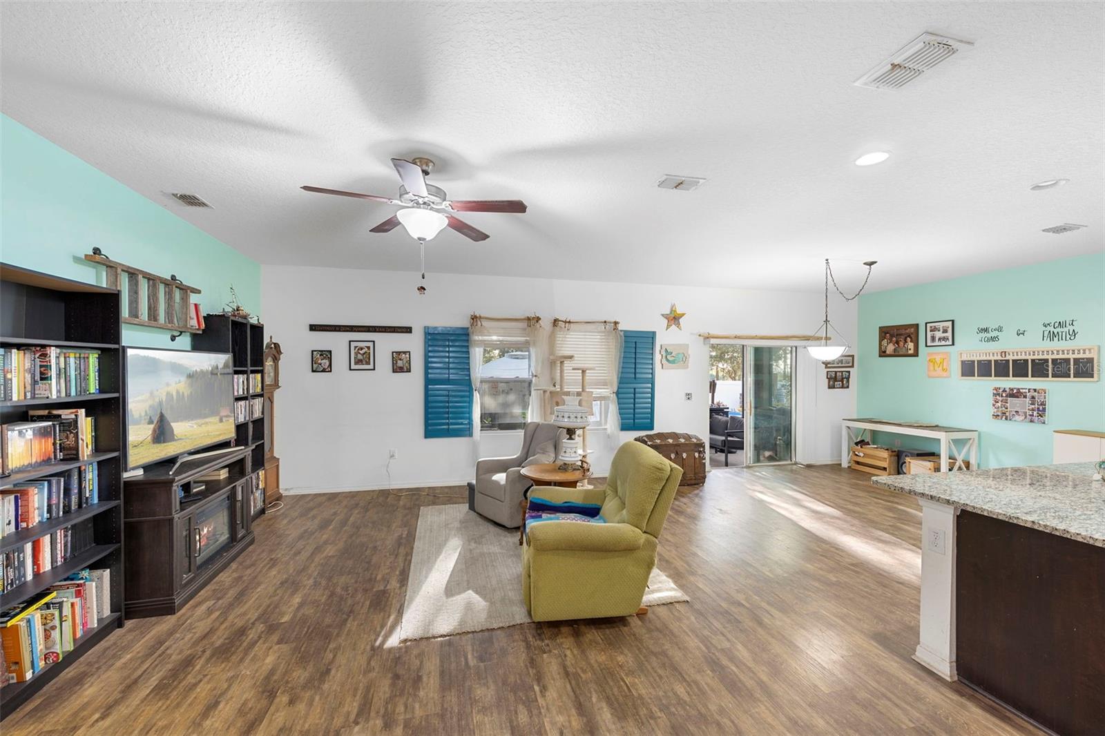 WHISPERING RIDGE PH 01 - Residential