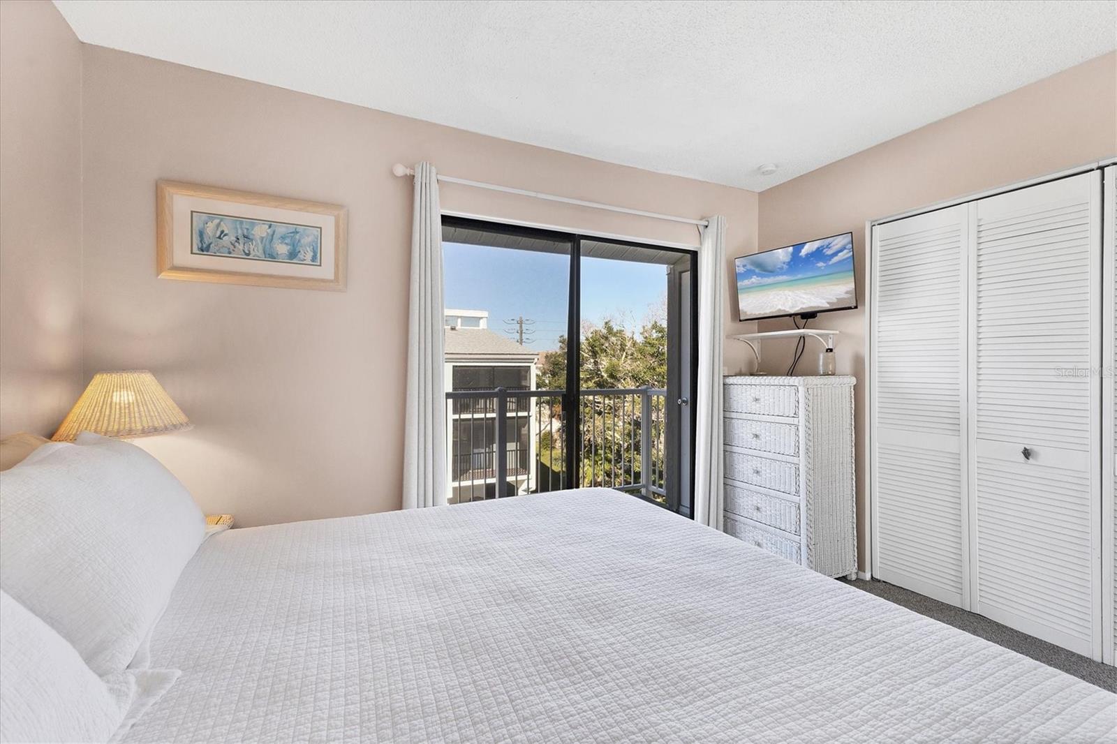 THE FOUNTAINHEAD II - Residential