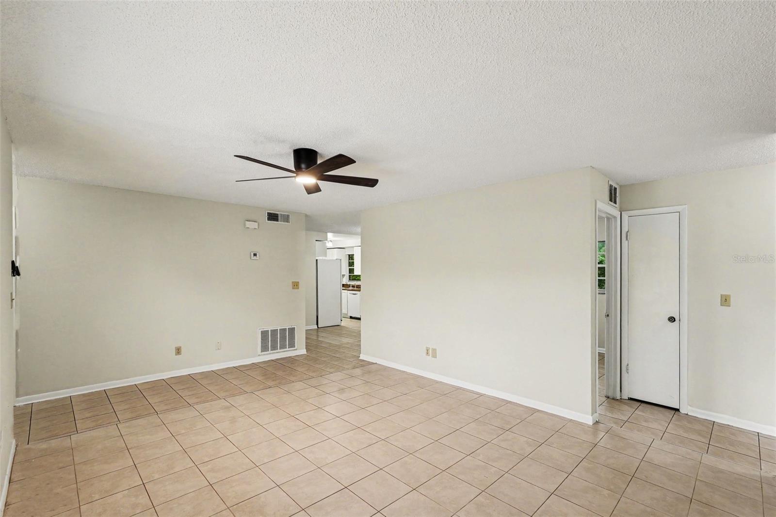 1122 ESTATEWOOD DRIVE