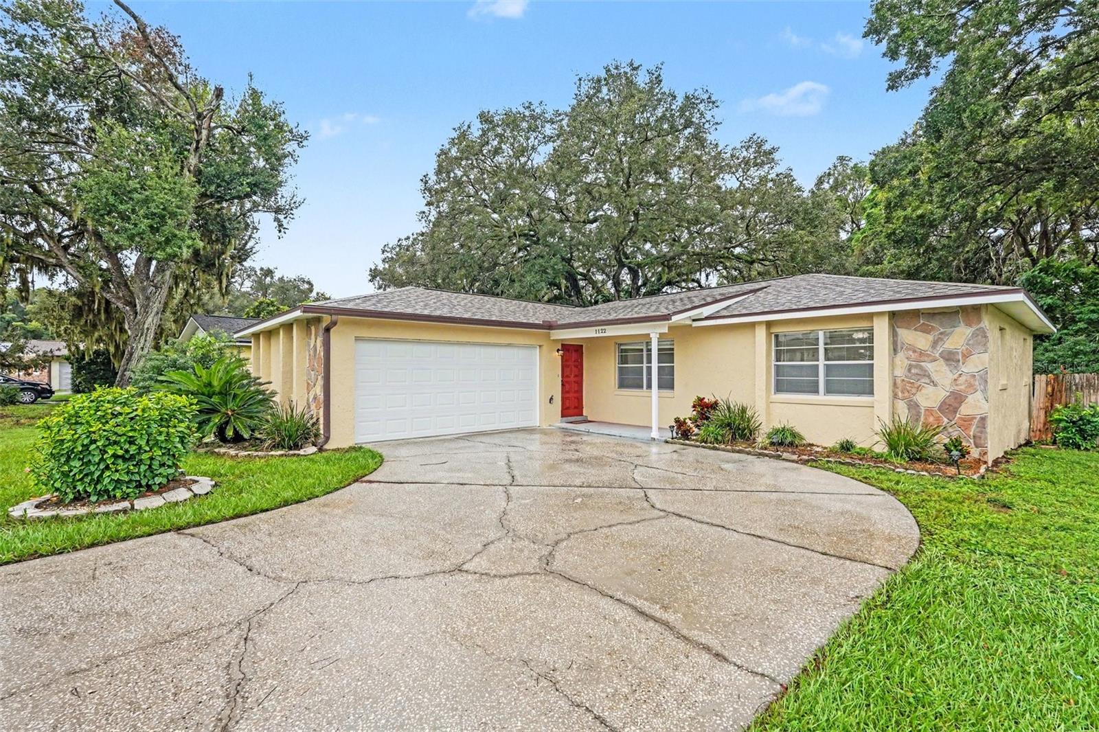 1122 ESTATEWOOD DRIVE