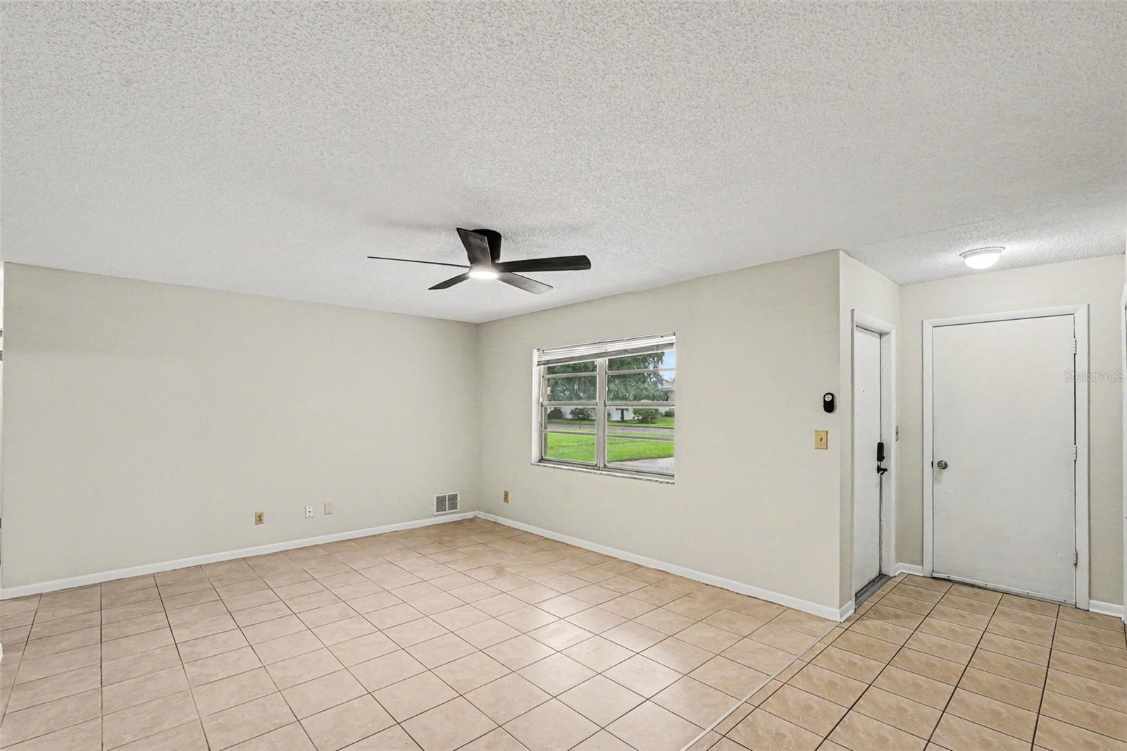 1122 ESTATEWOOD DRIVE