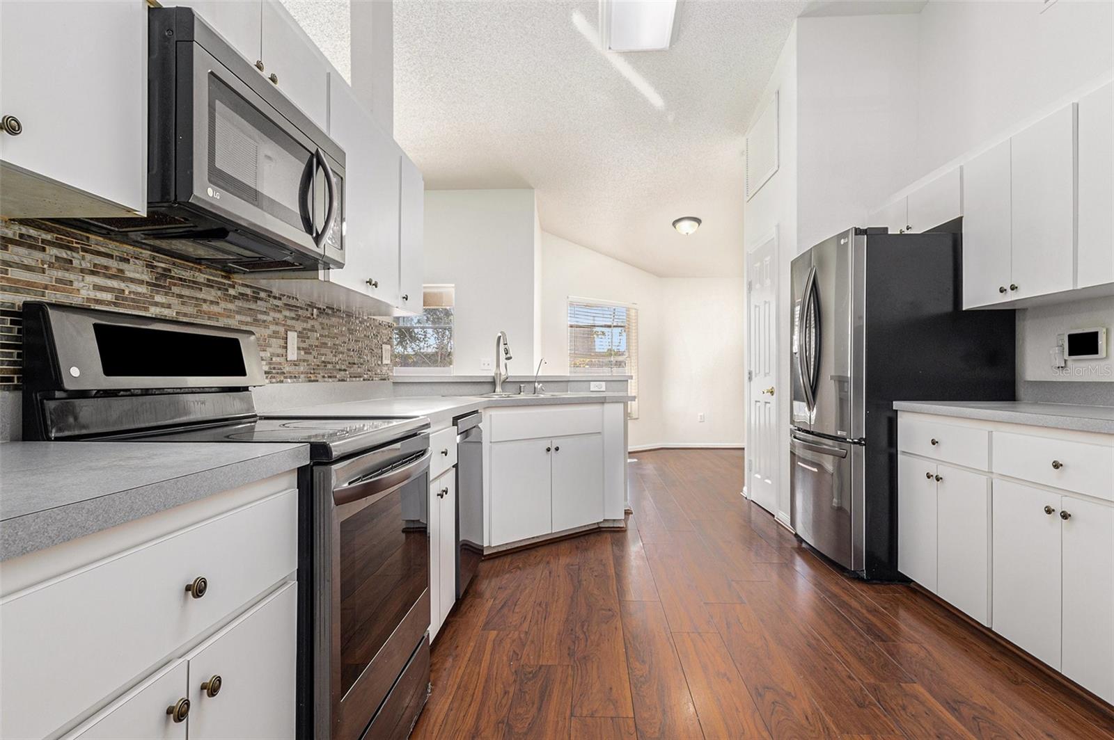 SUMMIT EAST PH 01 - Residential