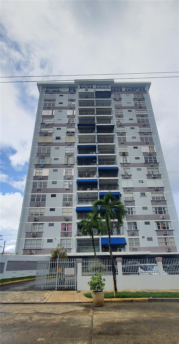 Apartment with a View and Great Amenities. Spacious, bright, and comfortable apartment located on the 14th floor, offering excellent cross ventilation and partial ocean views from the kitchen and master bedroom. With 1,358 square feet, it features three bedrooms, two full bathrooms, living room, dining area, kitchen, a large balcony, and one covered parking space. The unit includes washer, dryer, refrigerator, stove, and two air conditioning units. The residential complex offers a swimming pool, gazebo, event room, play area, two elevators, and a power generator for common areas, with a dedicated outlet in the kitchen to keep the refrigerator running during outages. Monthly HOA fee is $192. The property is being sold as-is. Cash sale only. Proof of funds is required to schedule a showing.