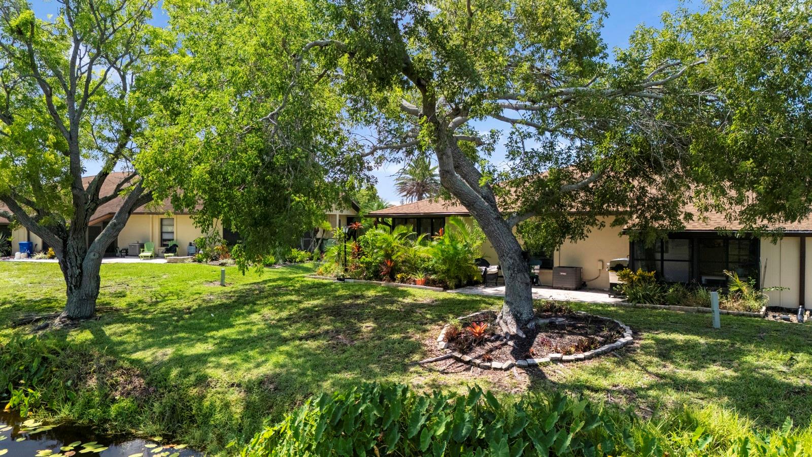 HERITAGE VILLAGE WEST CONDOMINI - Residential