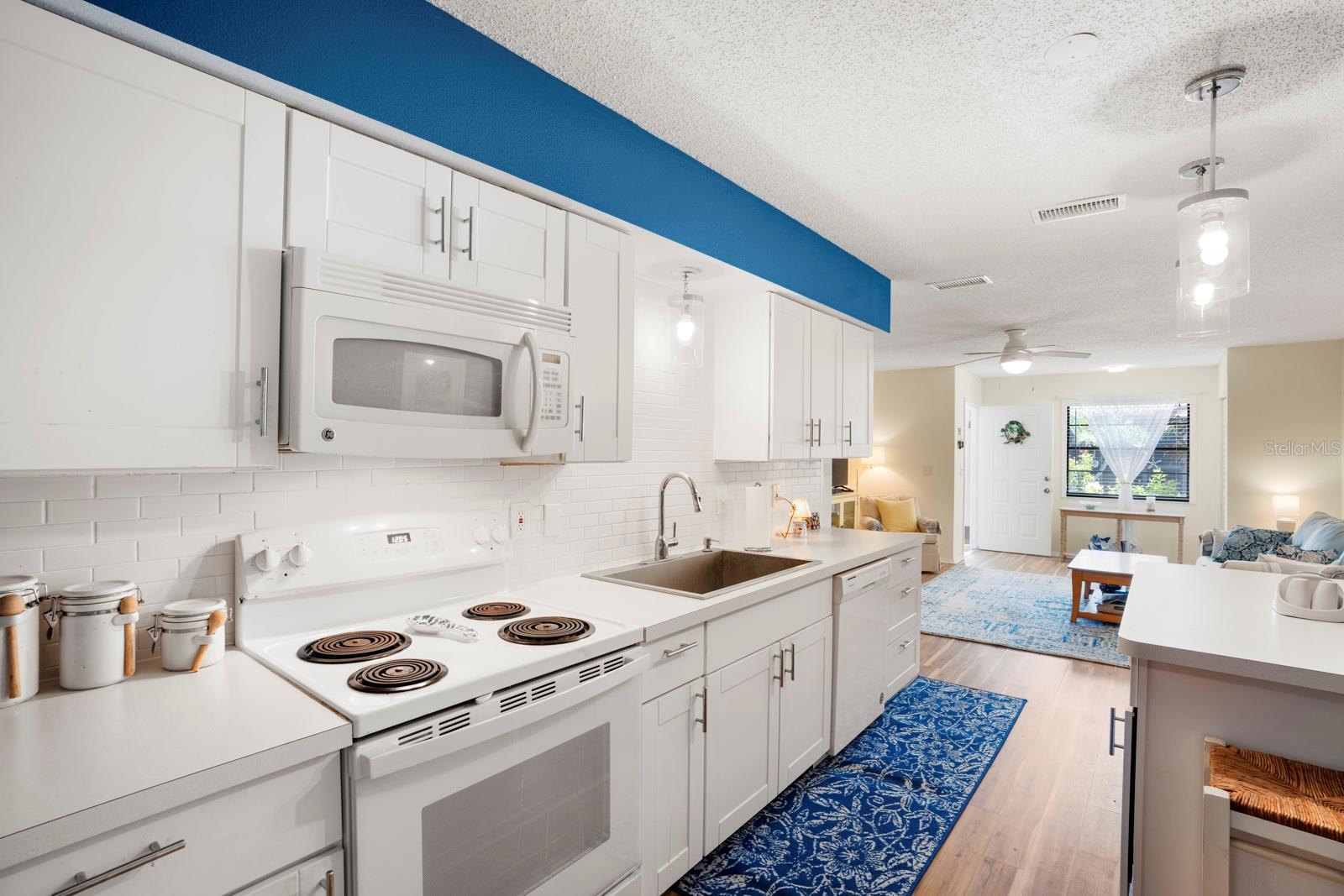 HERITAGE VILLAGE WEST CONDOMINI - Residential