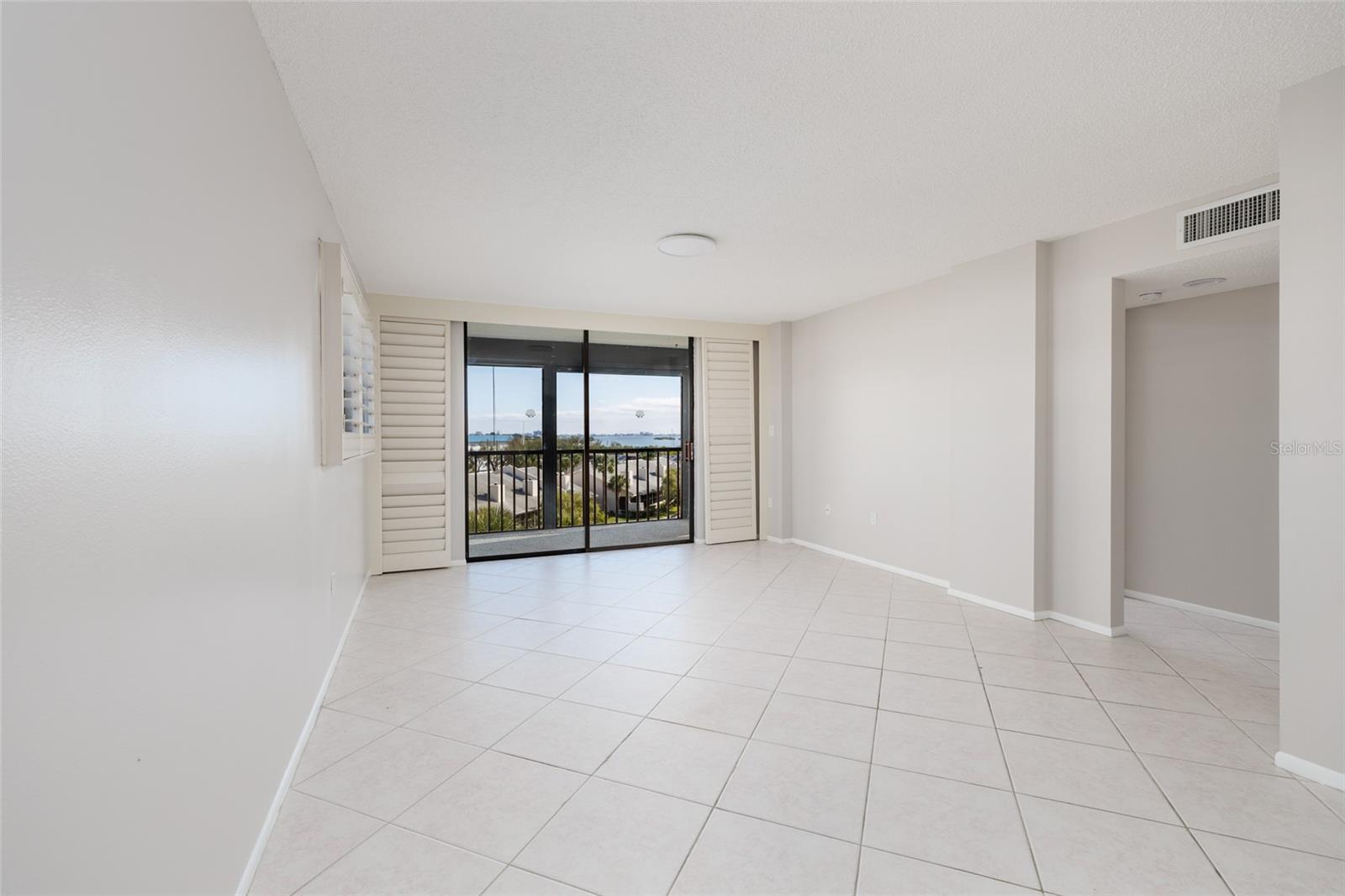 PASADENA COVE CONDO - Residential