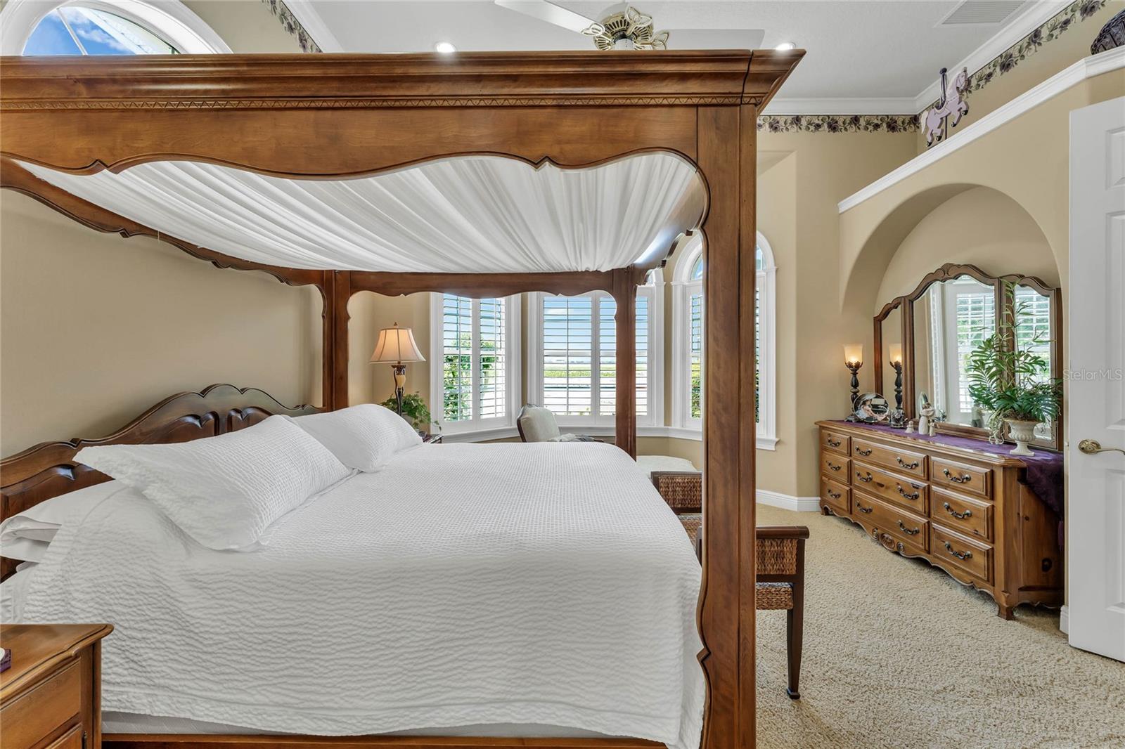 SUNSET POINTE - Residential