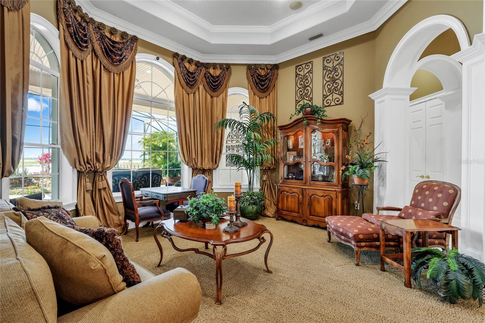 SUNSET POINTE - Residential