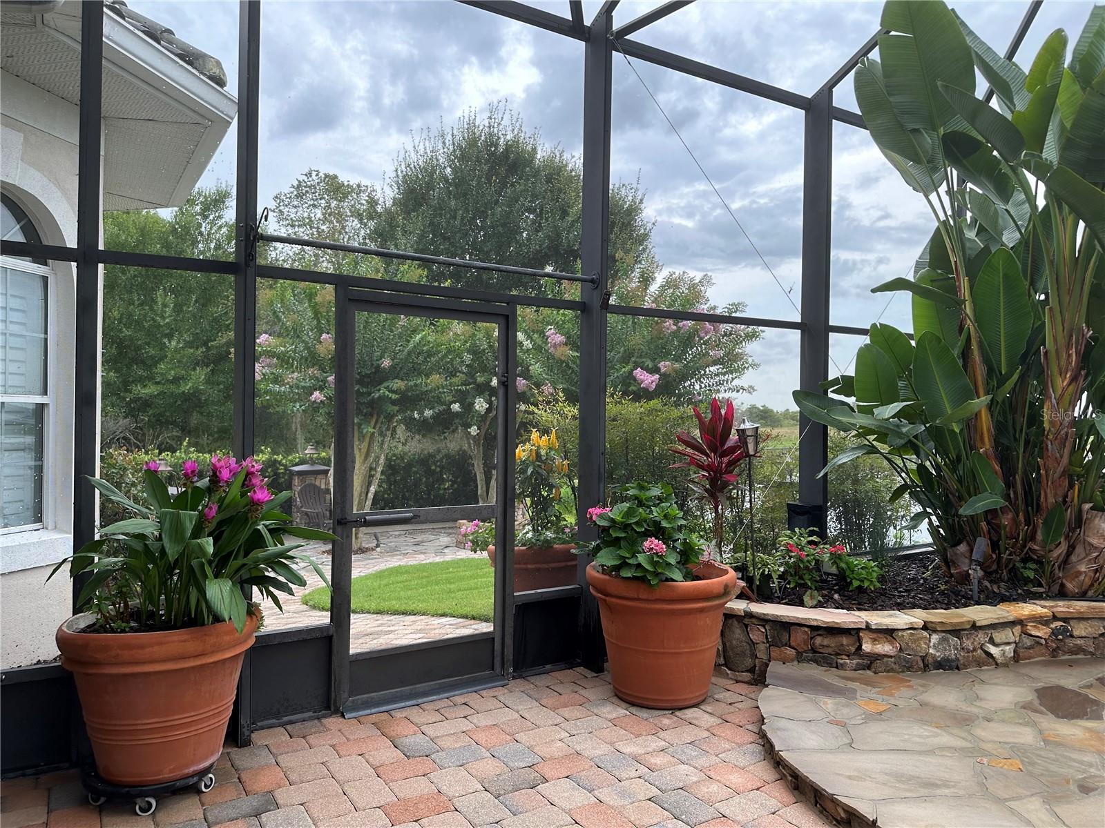 SUNSET POINTE - Residential