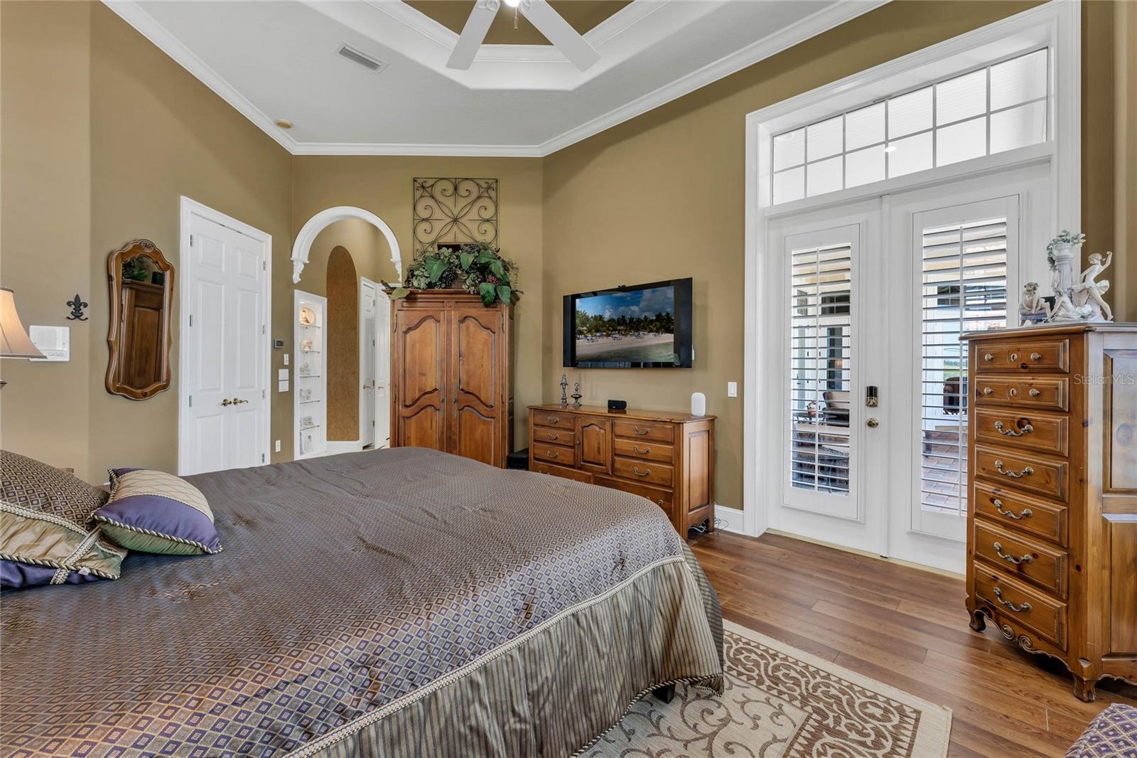 SUNSET POINTE - Residential