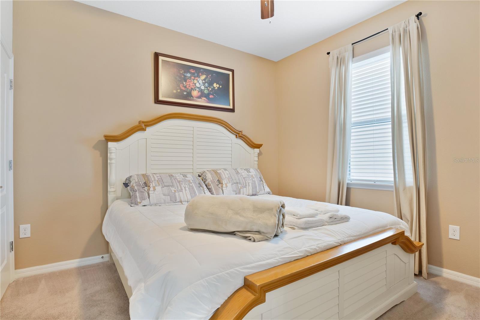 WINDSOR AT WESTSIDE - Residential