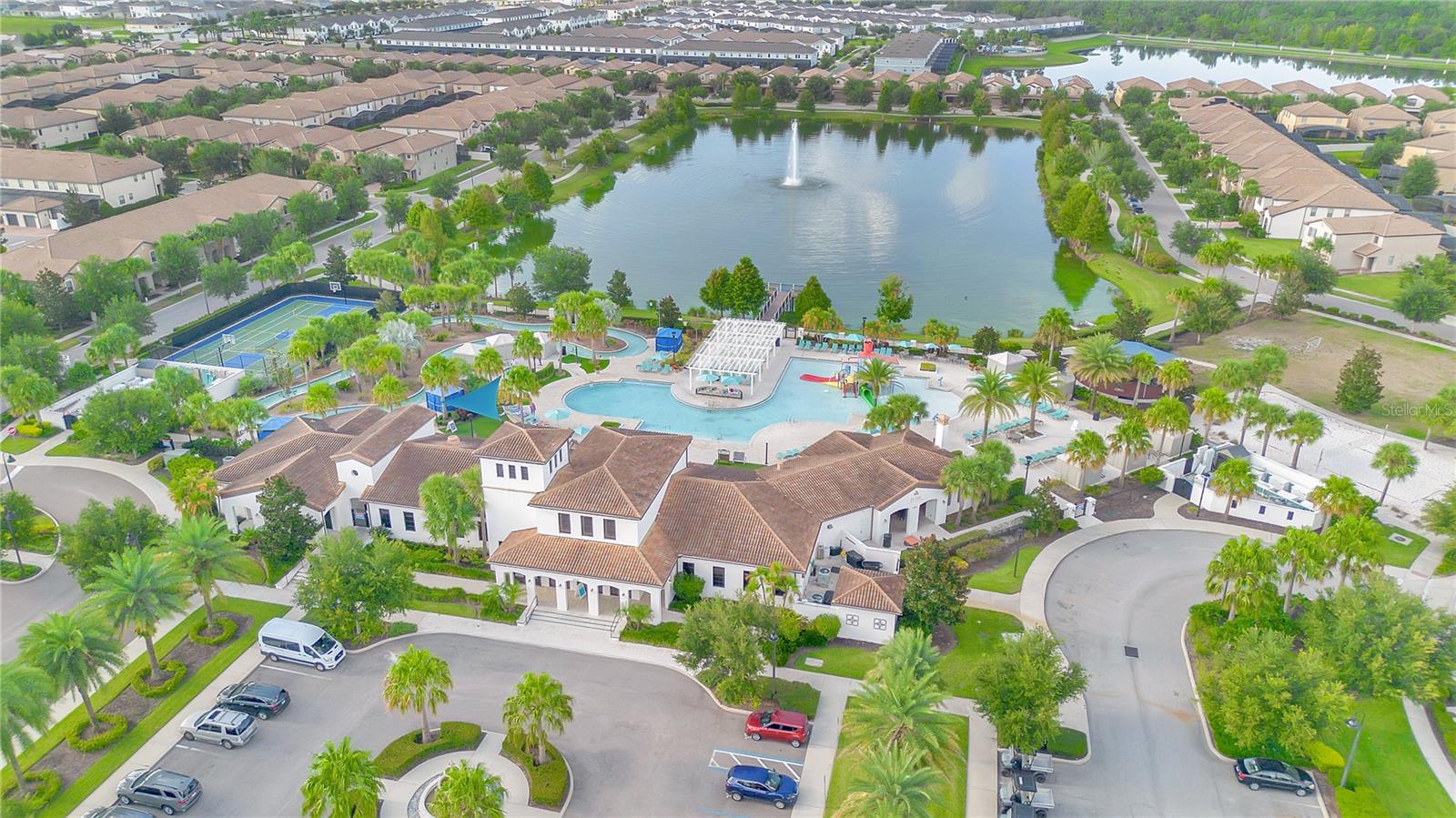WINDSOR AT WESTSIDE - Residential