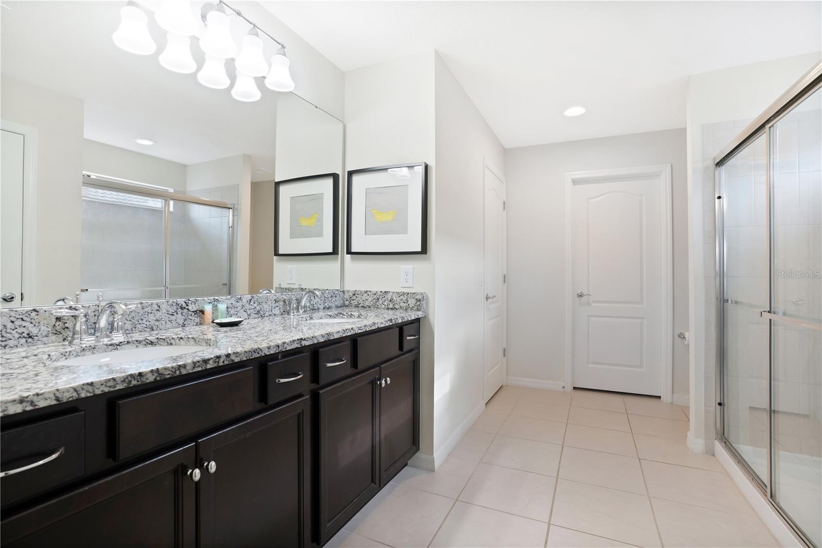 WINDSOR AT WESTSIDE - Residential