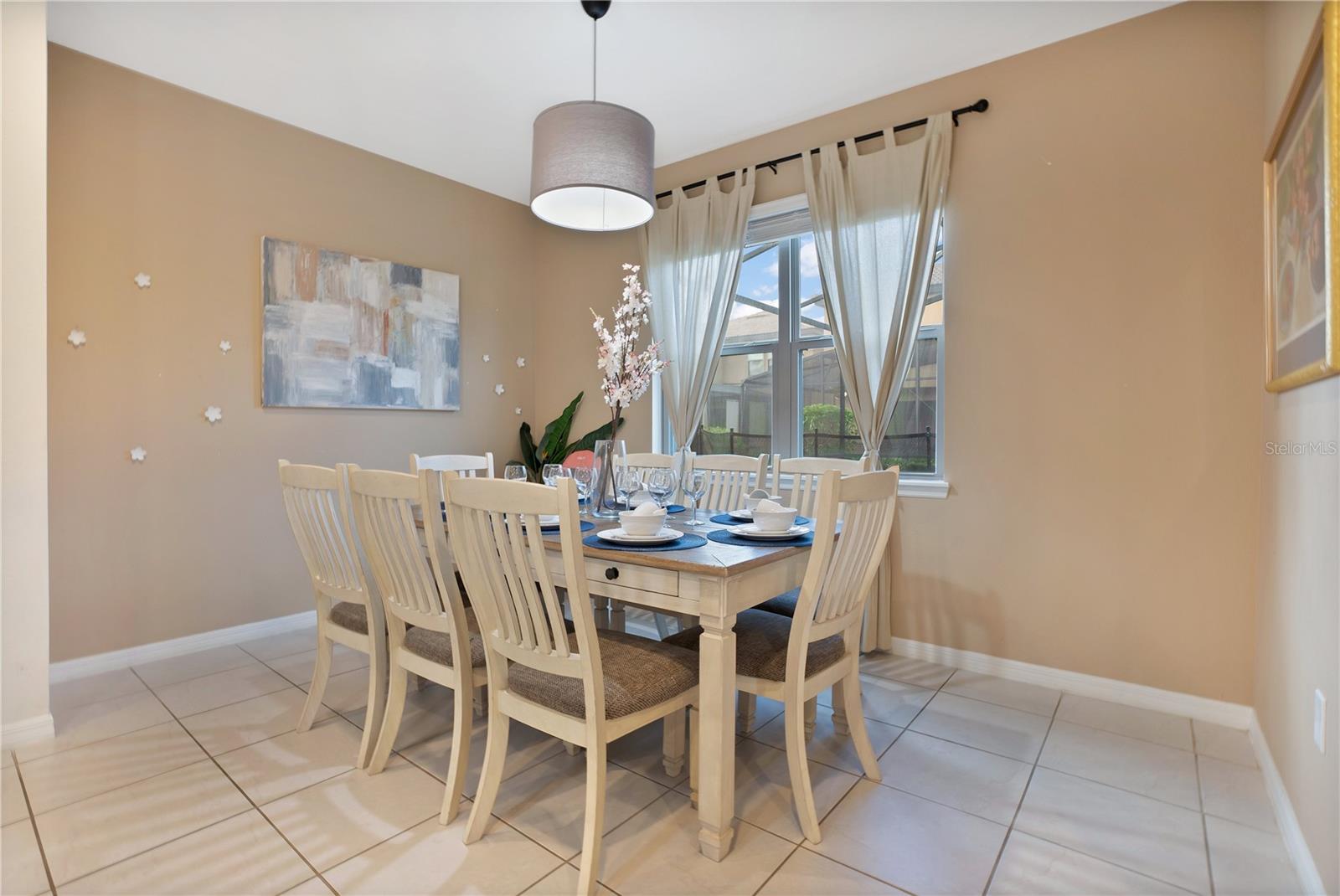 WINDSOR AT WESTSIDE - Residential