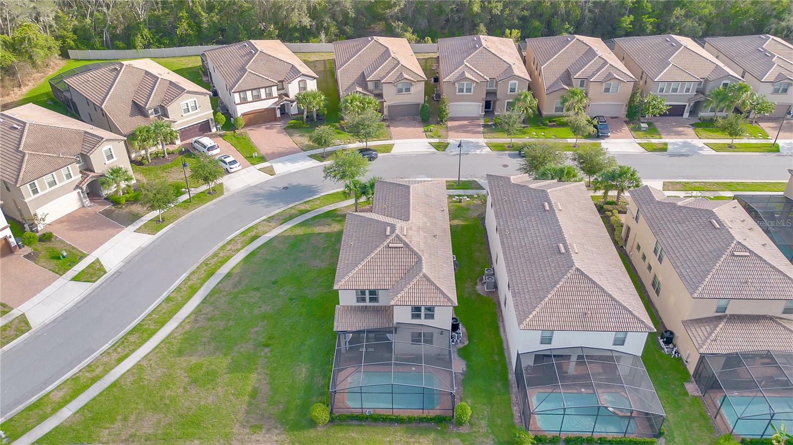WINDSOR AT WESTSIDE - Residential