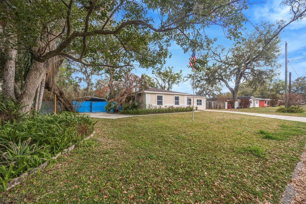 Photo of 1201 N Palm Drive, Plant City, FL 33563 (MLS # TB8479259)