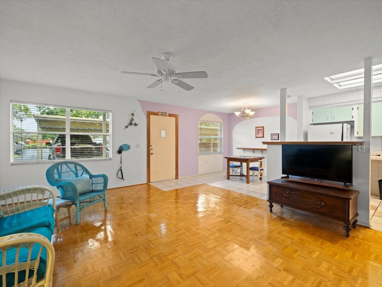 2357 WALTON CIRCLE M6