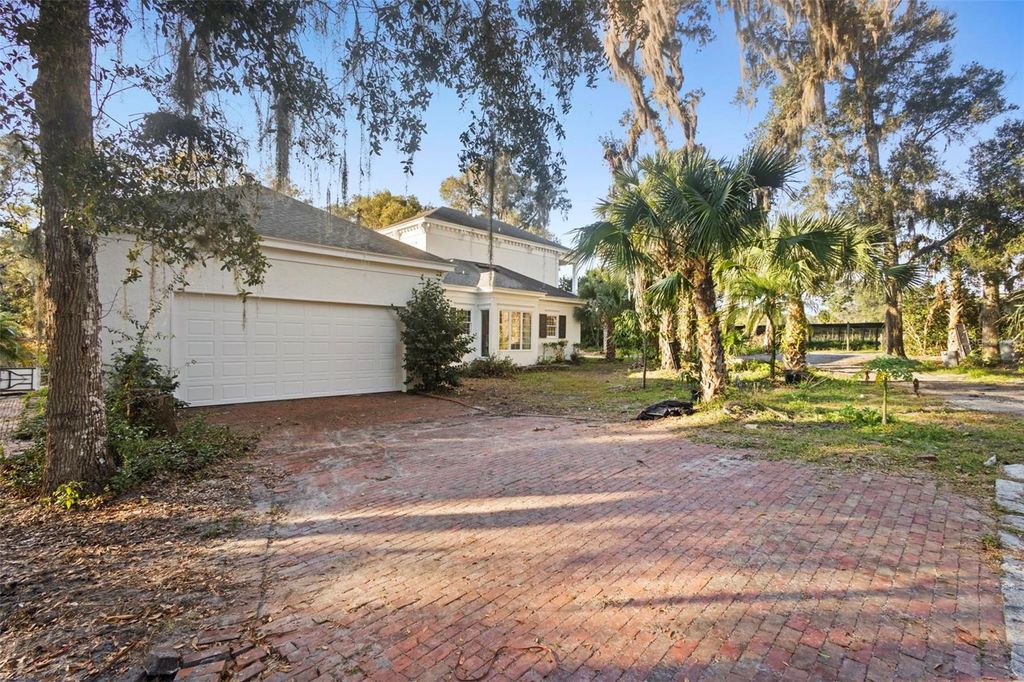 Photo of 4080 Audubon Avenue, Deland, FL 32720 (MLS # V4946515)