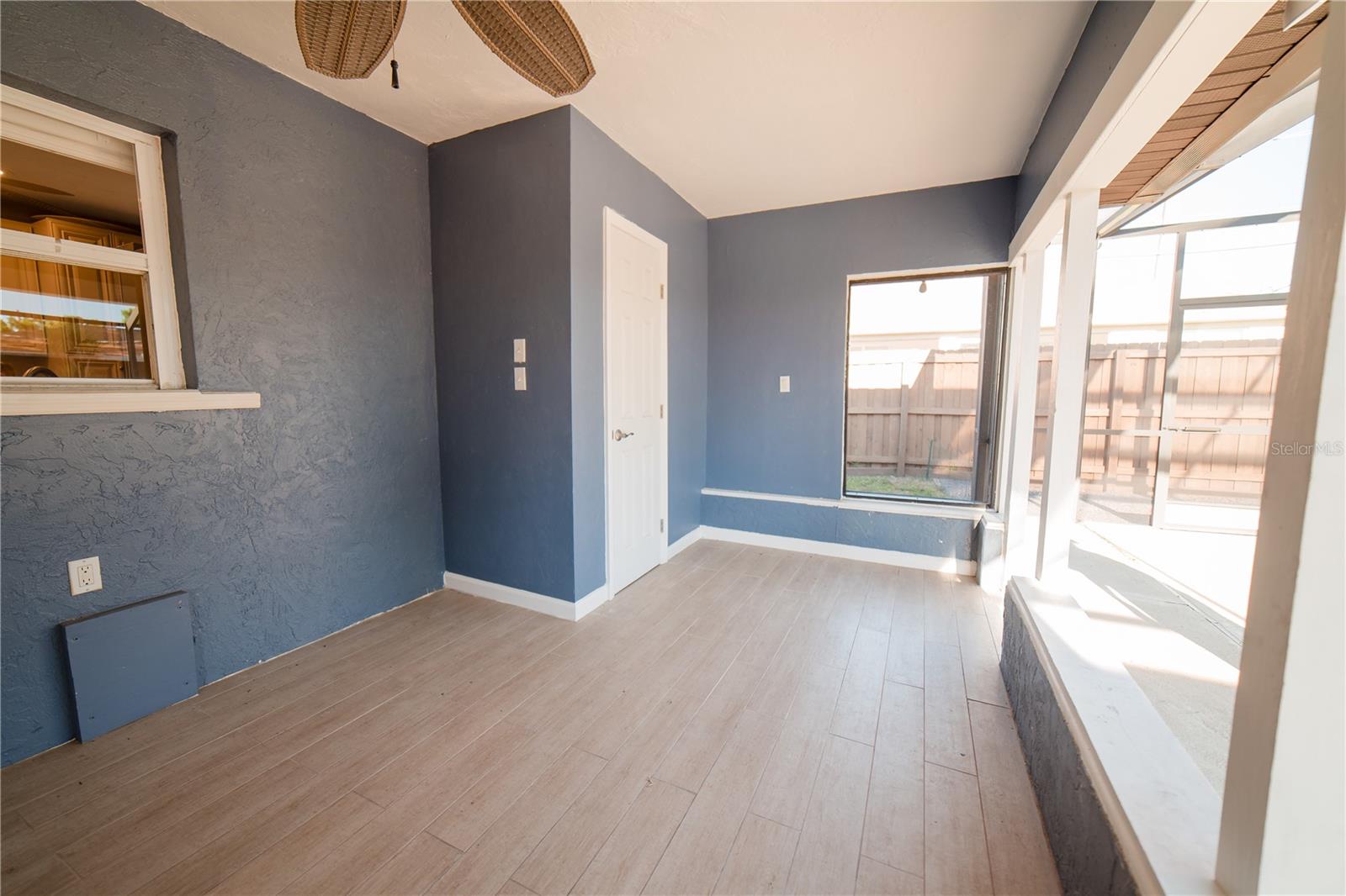 SOUTH VENICE - Residential