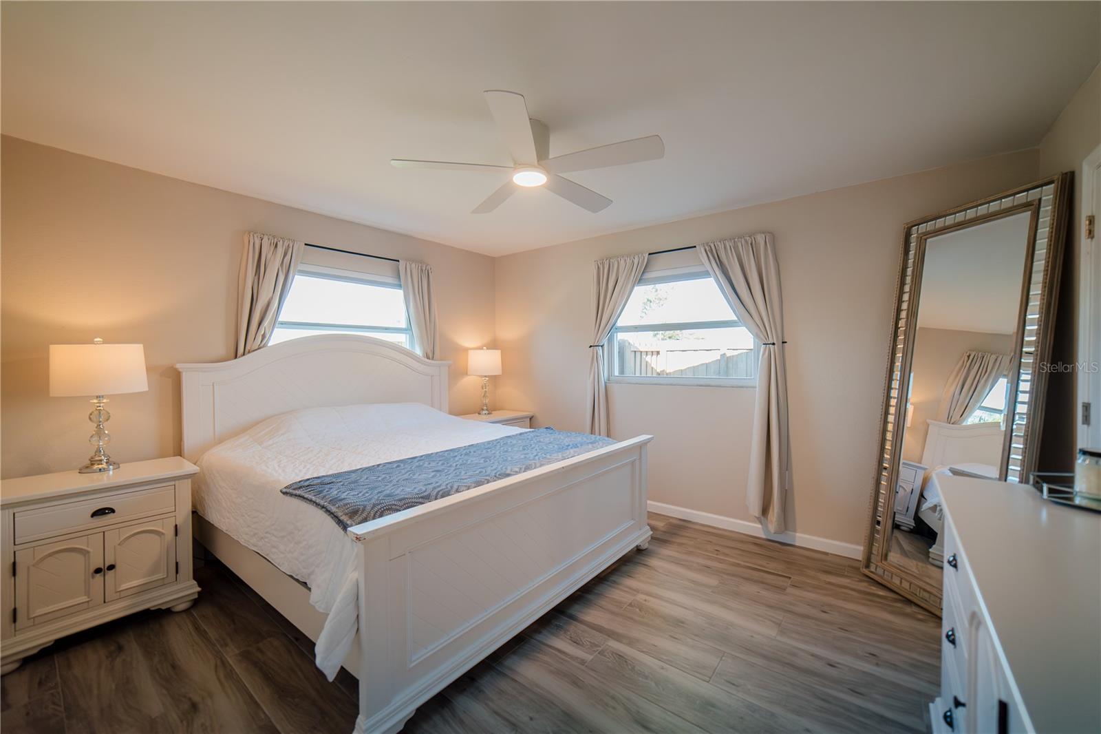 SOUTH VENICE - Residential