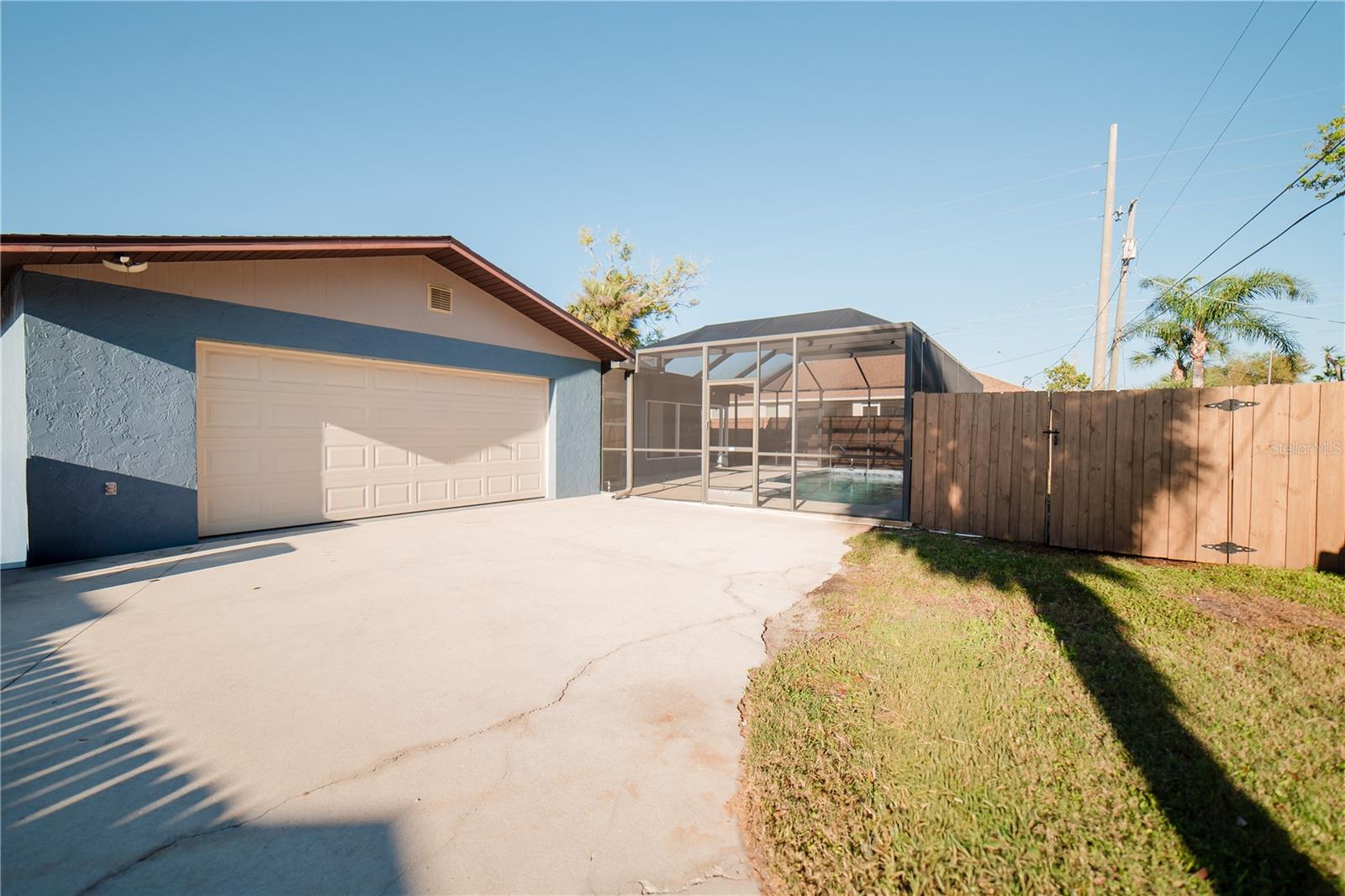 SOUTH VENICE - Residential