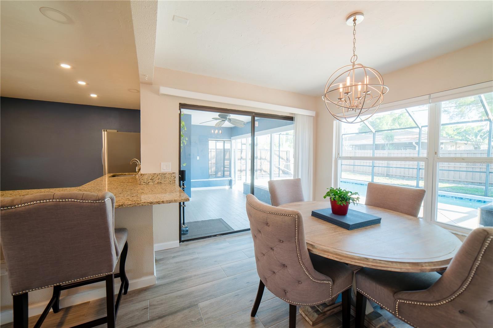 SOUTH VENICE - Residential