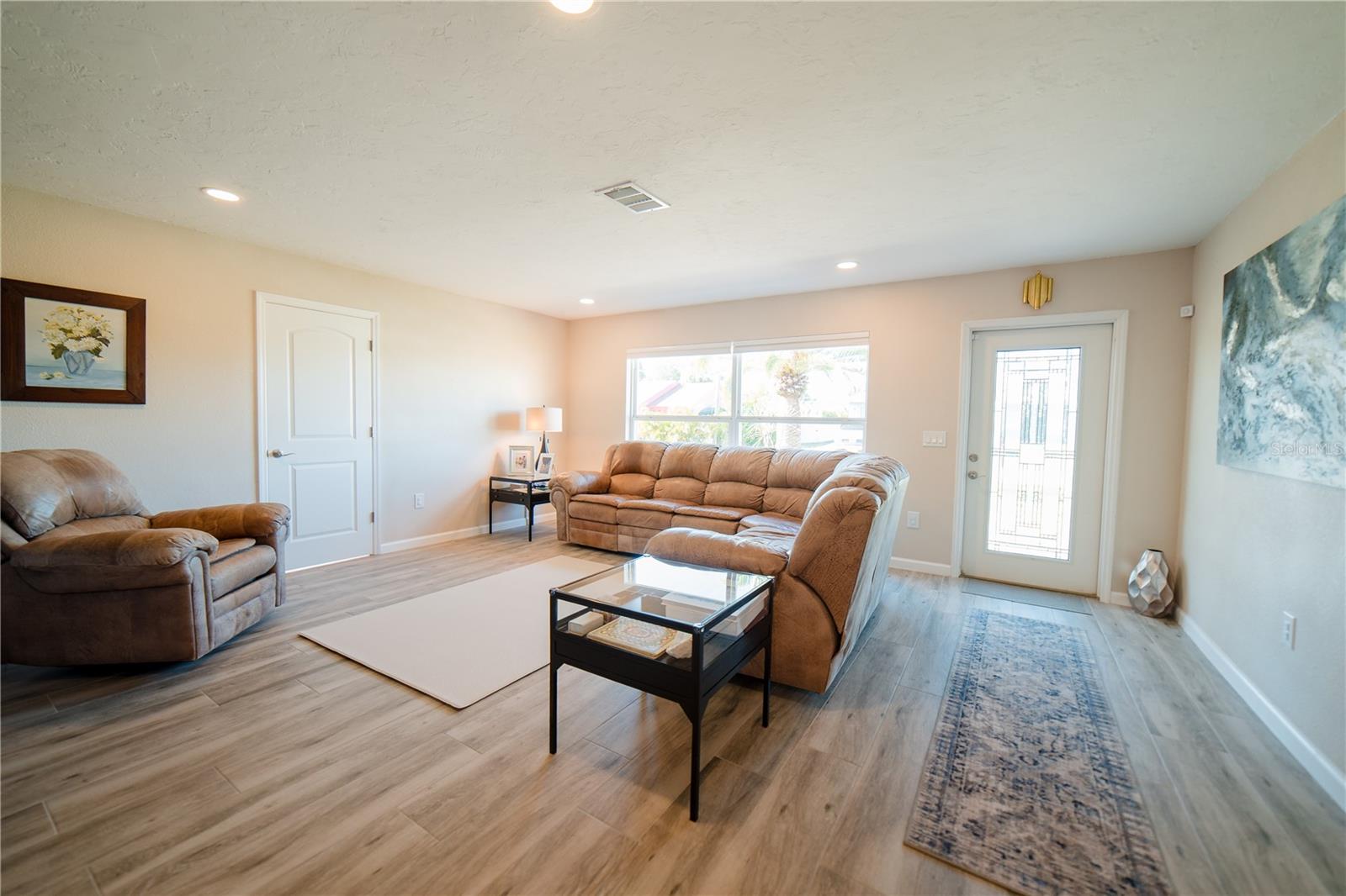 SOUTH VENICE - Residential