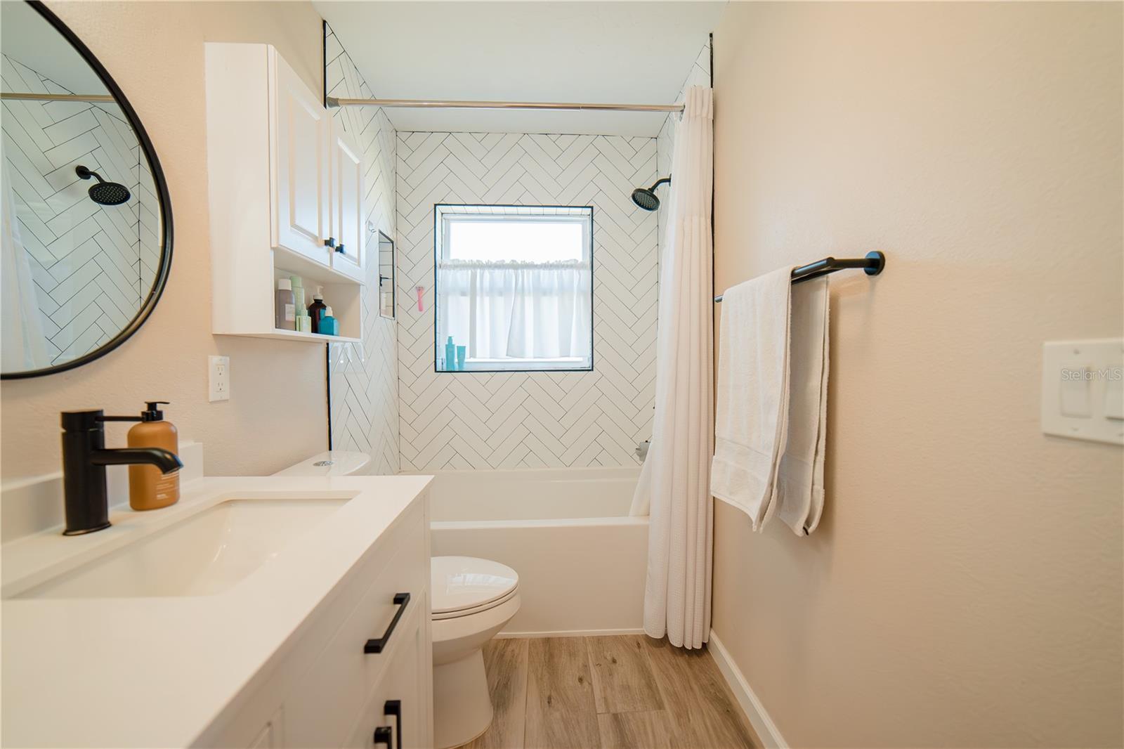 SOUTH VENICE - Residential