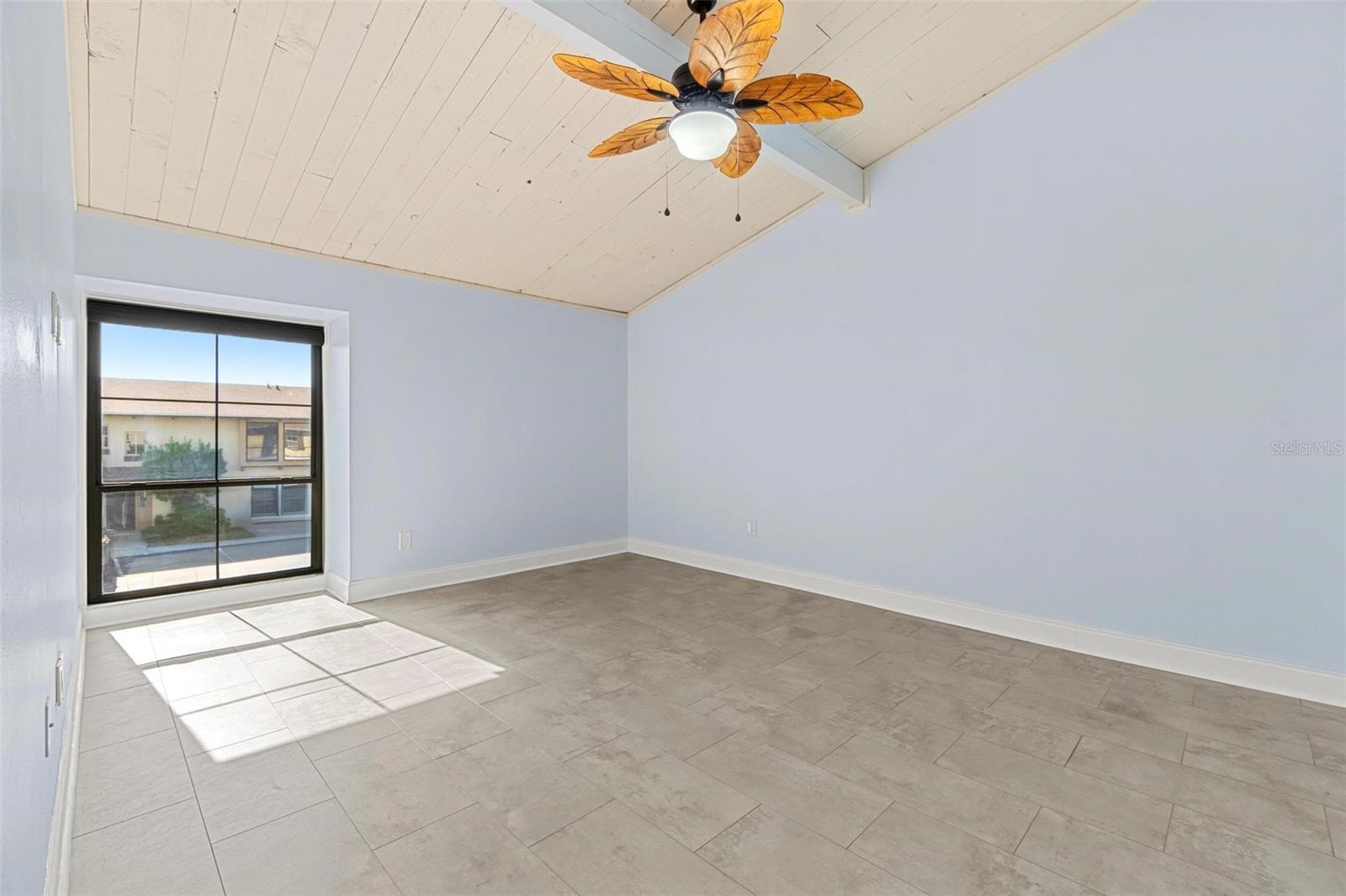 LA COSTA BRAVA CONDO 1 - Residential