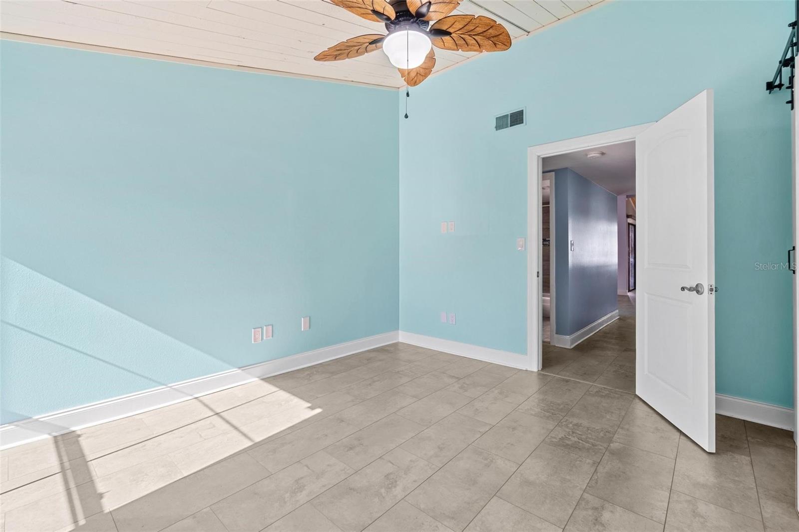 LA COSTA BRAVA CONDO 1 - Residential