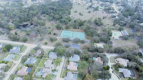 A home in PALM HARBOR