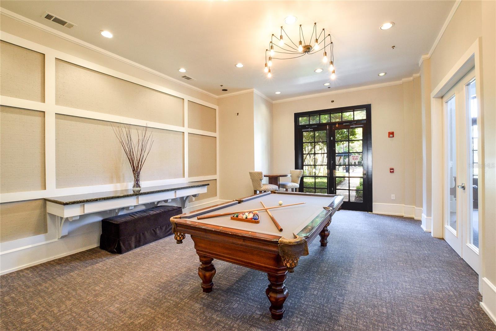 NOTTING HILL A CONDO - Residential